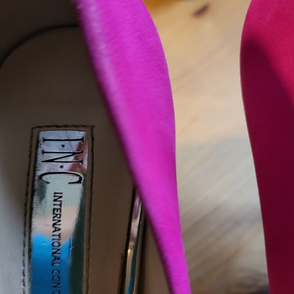 Womens heels - Picture 3 of 3